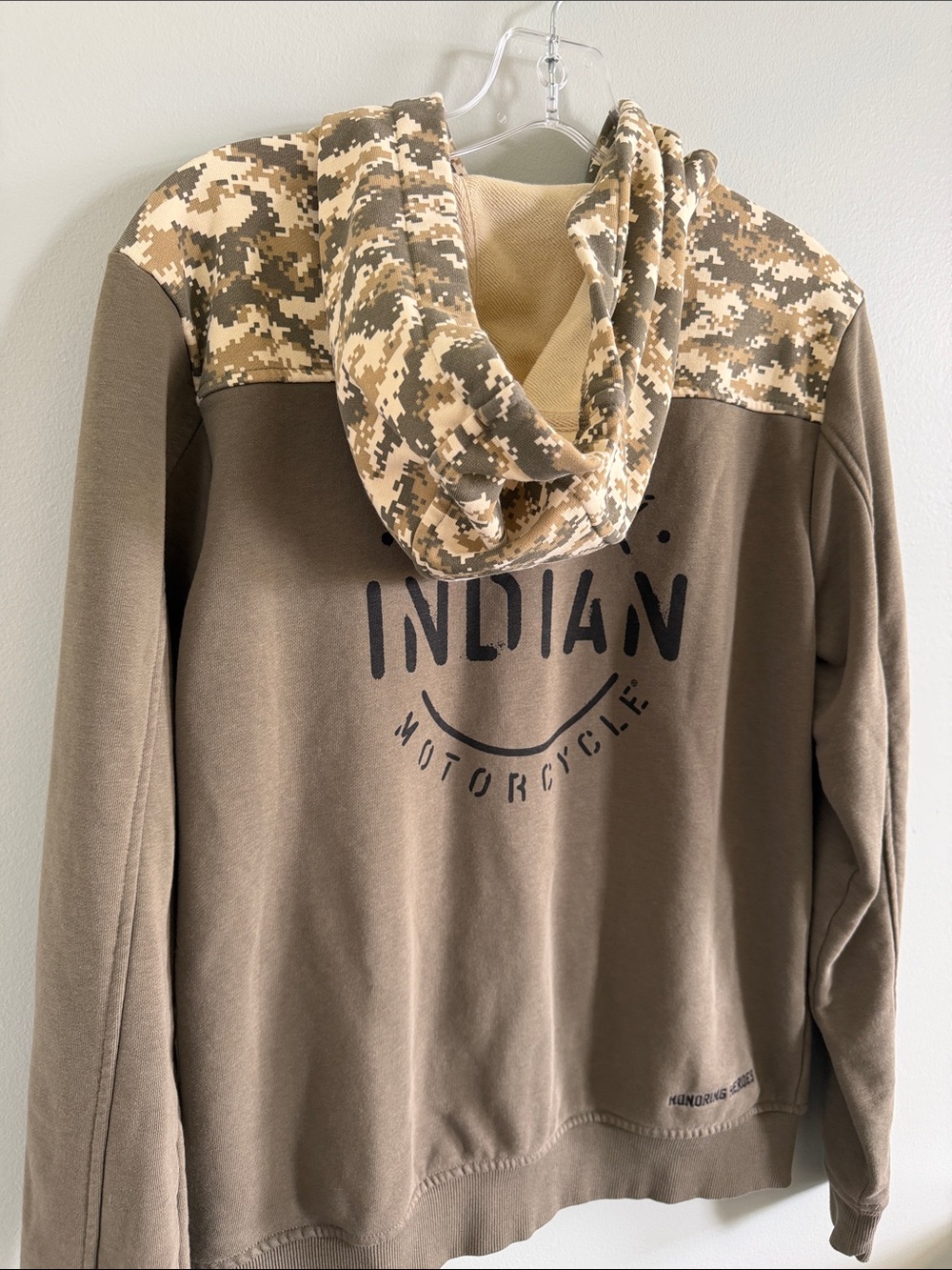 Indian Motorcycle Jacket Hoodie with Camo Trim - Picture 9 of 9